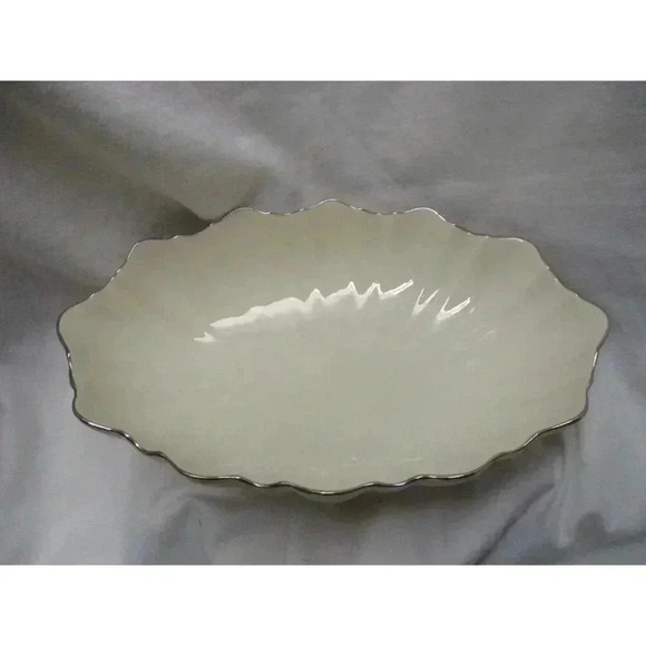 Lenox Symphony Oval Scalloped Fluted Footed Serving Bowl Platinum Trim USA - Picture 2 of 6